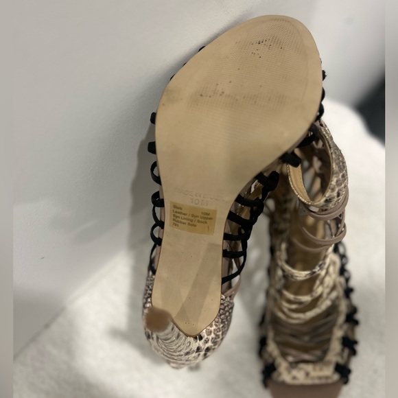 Steve Madden- Sleik Snake Cage Heels Sandals. Size: 10M - Picture 6 of 8